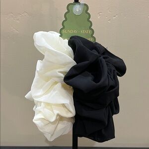 Sunday State | Oversized Black & Cream Scrunchie Set